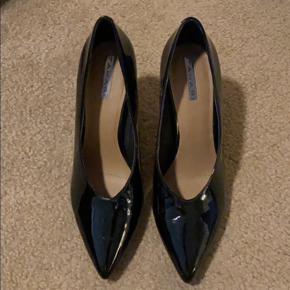 Black patent Tahari Benson pumps